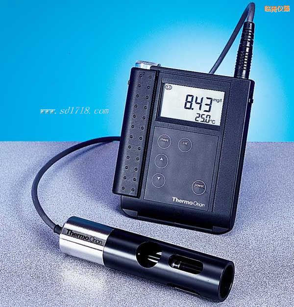 �R������x